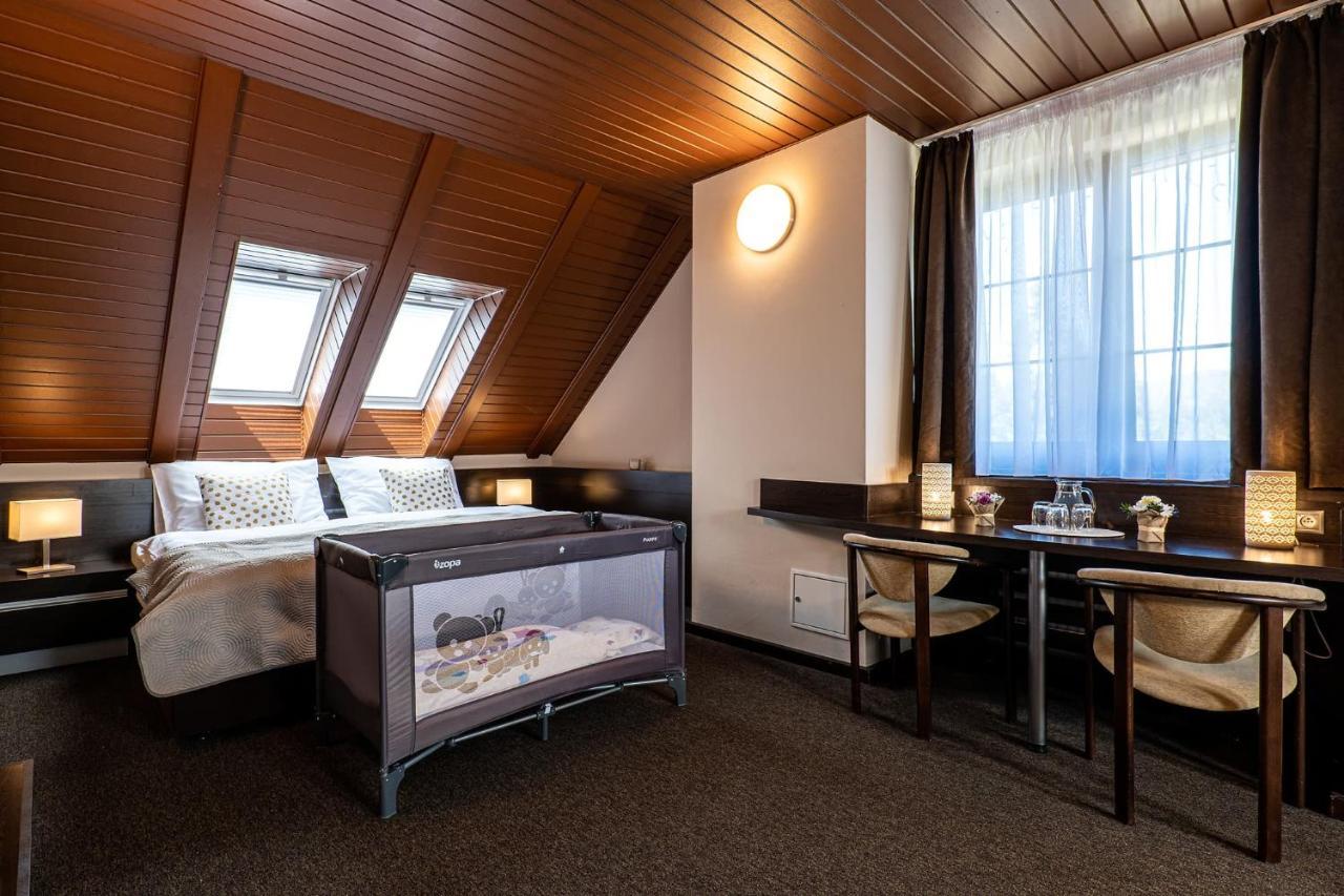 Wellness Hotel Pod Kycmolem Horní Lomná Zewnętrze zdjęcie